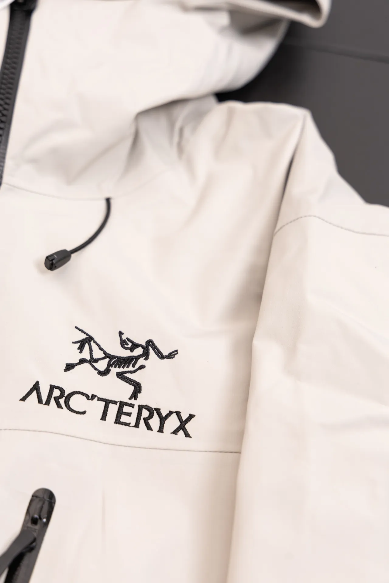 Quality ARC'TERYX SV Arcteryx Alpha SV GTX Same Style S XXL Premium ～ ！ ， 。 Recco ， ， ！ Authentic Gore-Tex ： 100% ＋ ＋20d ( )＋ Authentic ！ ！ ～ ， 。 。 ， ， ， 。 ， Quality 。 😊 Quality ！ Size：S/M/L/XL/XXL ： 81 83 86 88 90 ：117 122 128 132 136 ： 59 61 64 66 68 ： 53 55 58 60 62 S 80-120 M 110-150 L 140-170 XL 160 XXL 180 os ～